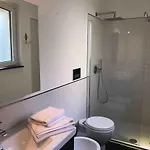 Luxury With Pool And Garden Perfect Location 别墅